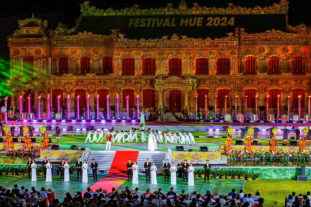“Về Huế Festival” -0