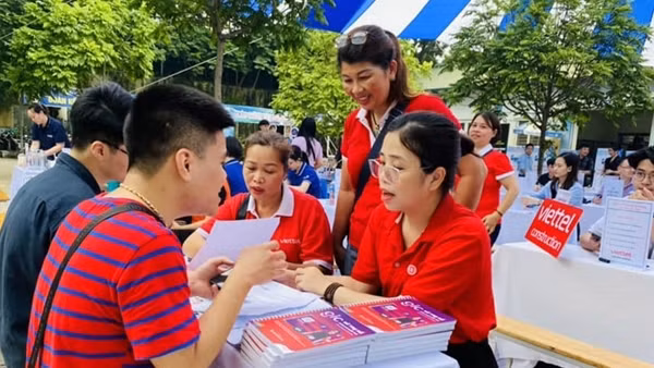 Nhiều ngành nghề tăng mạnh tuyển dụng