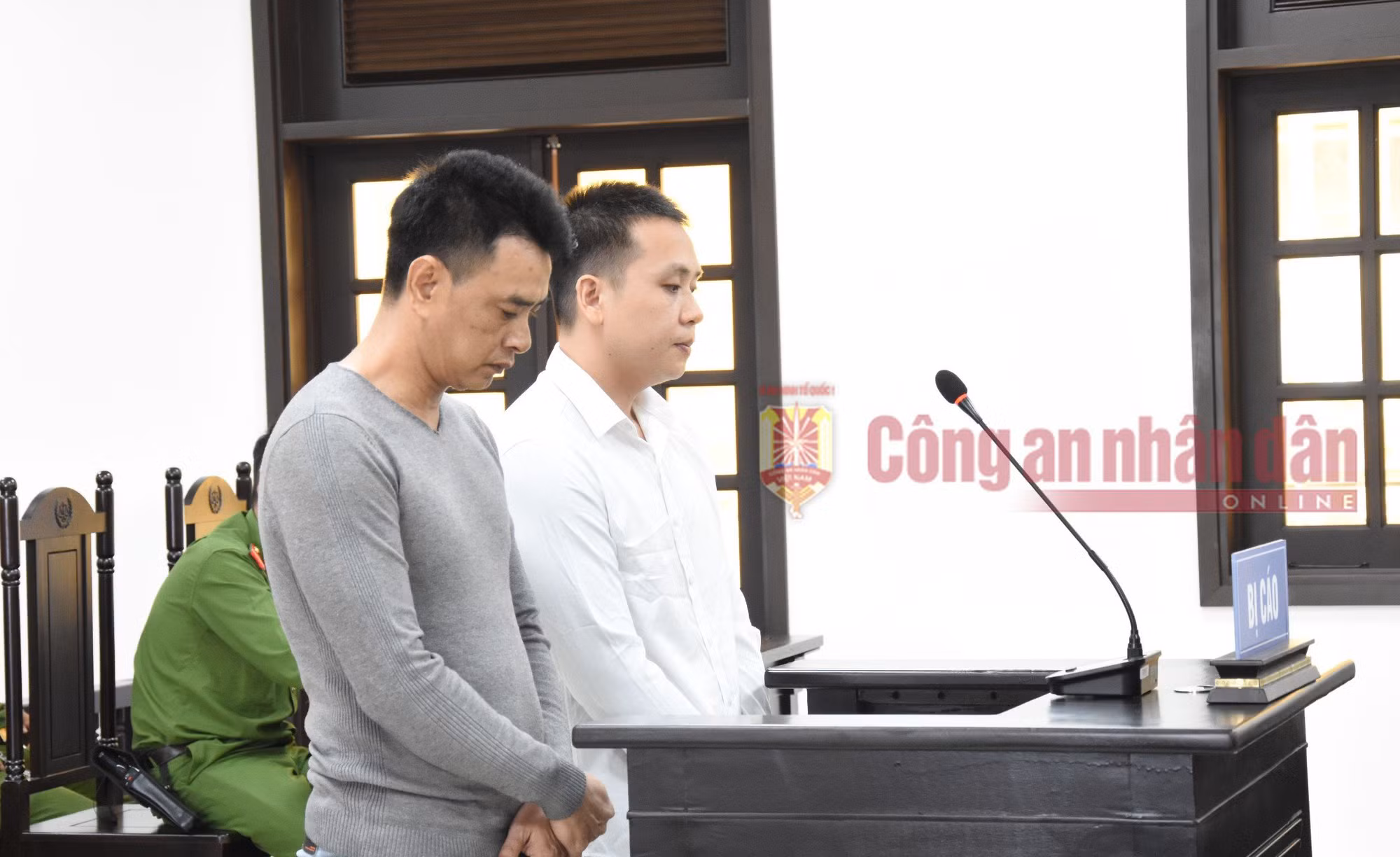 Đâm chết người vì bị ngăn cản mời bia -0