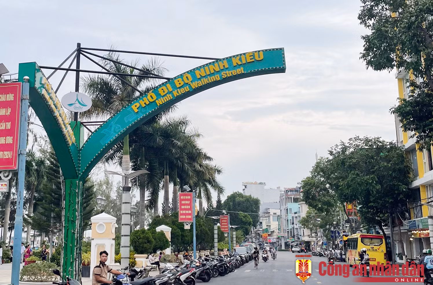 Bất ngờ từ các hạng mục đã đầu tư trước khi đấu giá của Tuyến phố đi bộ Ninh Kiều -1