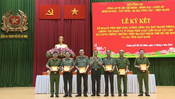 Công an TP Hồ Chí Minh và Công an 6 tỉnh phối hợp phòng, chống tội phạm