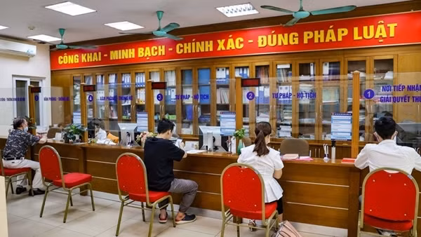 Liên thông đăng ký khai sinh, đăng ký thường trú, cấp thẻ BHYT online cho trẻ dưới 6 tuổi từ ngày 1/7