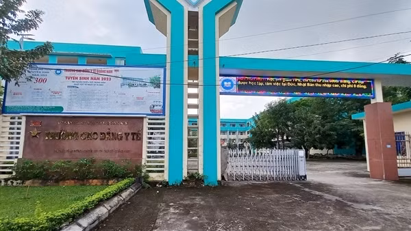 Hiệu trưởng bị khởi tố, 120 sinh viên chưa được cấp chứng nhận tốt nghiệp tạm thời