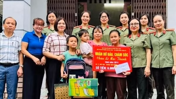 Phụ nữ Công an tỉnh Vĩnh Phúc tiếp tục lan tỏa chương trình "Mẹ đỡ đầu"