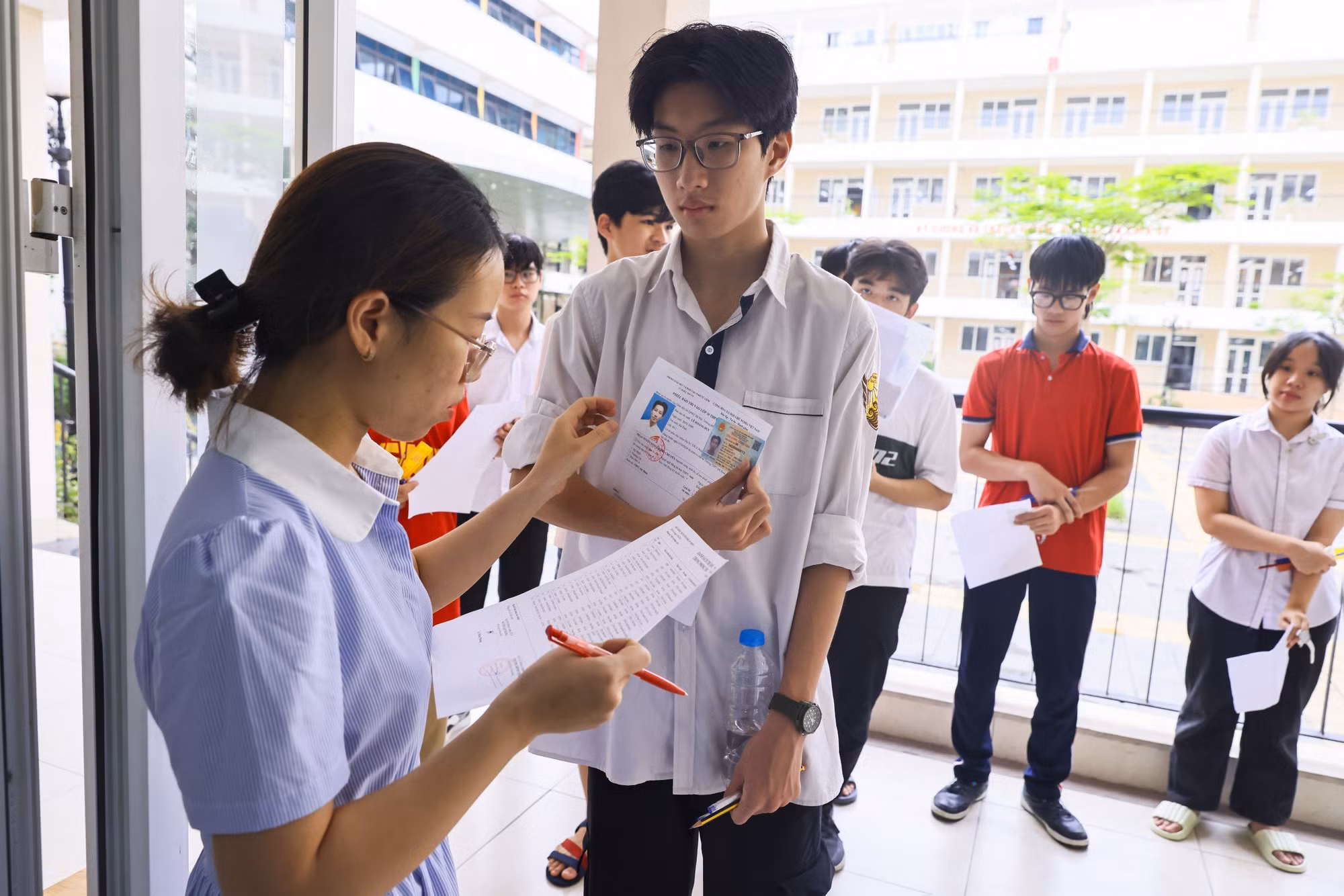 Điểm chuẩn vào lớp 10 ở Hà Nội &nbsp;sẽ biến động thế nào? -0