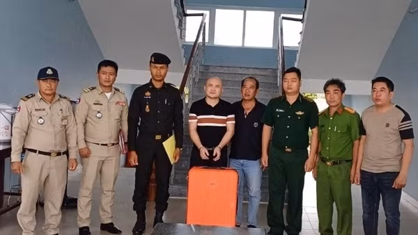 Phối hợp lực lượng chức năng Campuchia bắt đối tượng truy nã đặc biệt nguy hiểm