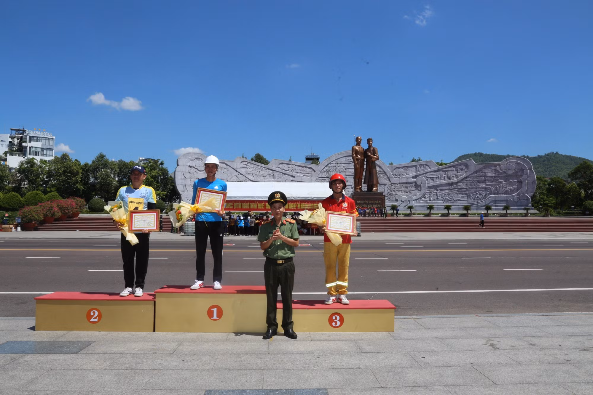 Sôi nổi Hội thi phòng cháy, chữa cháy khu vực III -0