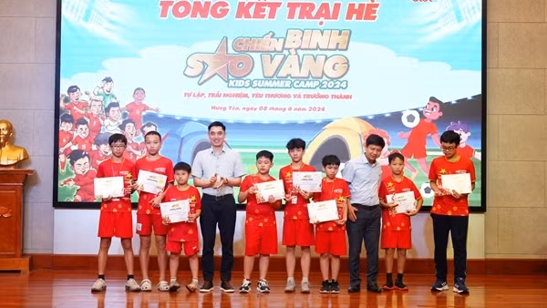 Khơi dậy tình yêu thương từ trại hè “Chiến binh sao vàng”