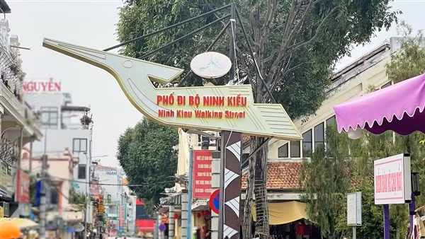 Bất ngờ từ các hạng mục đã đầu tư trước khi đấu giá của Tuyến phố đi bộ Ninh Kiều