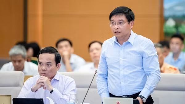 Thảo luận Luật Đường bộ: Tránh hiểu sẽ thu phí sử dụng đường cao tốc từ 1/10/2024