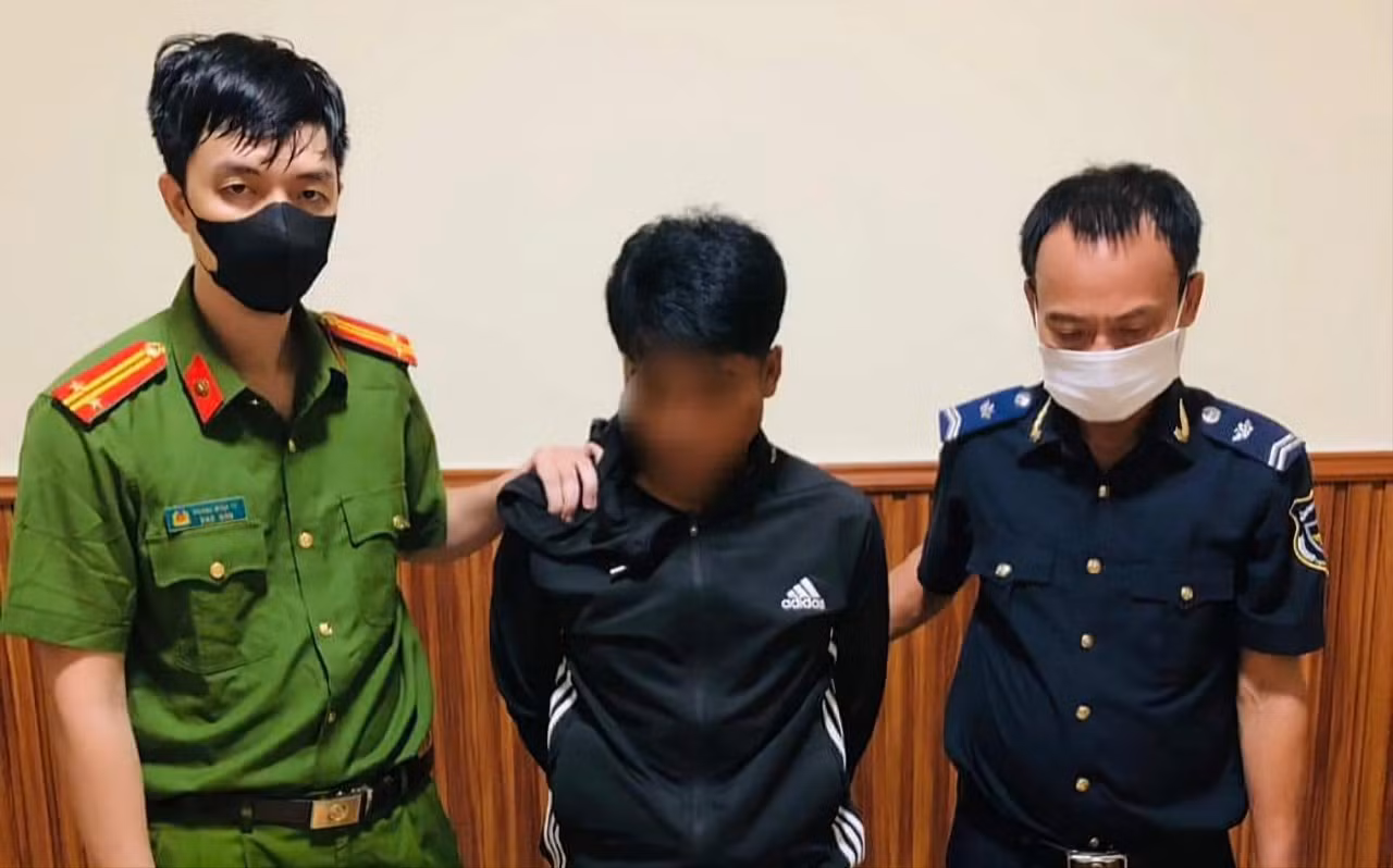 Đang mua bán trái phép 24.000 viên ma túy thì bị tóm
