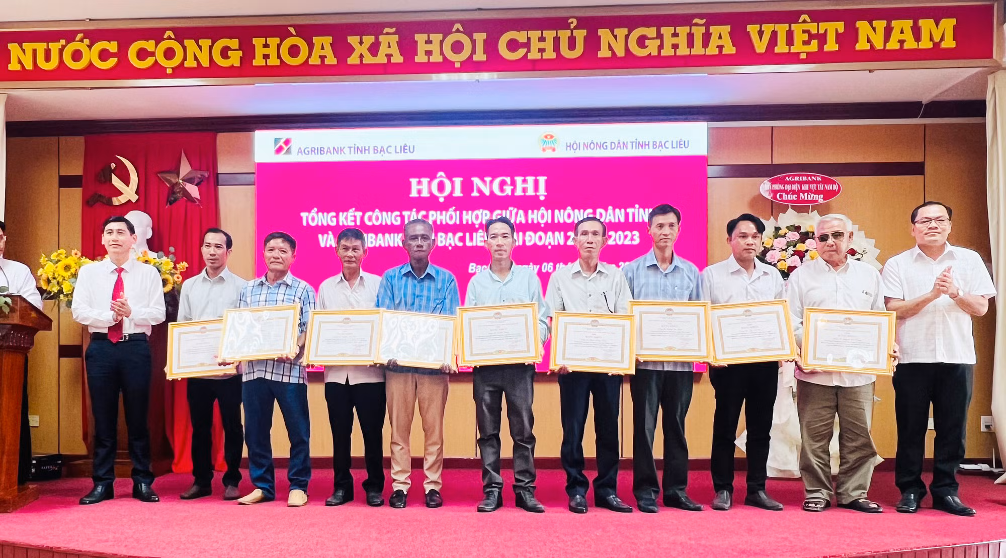 Agribank Bạc Liêu phối hợp Hội Nông dân tỉnh tổng kết hoạt động cho vay qua tổ&nbsp;giai đoạn 2022-2023 -0