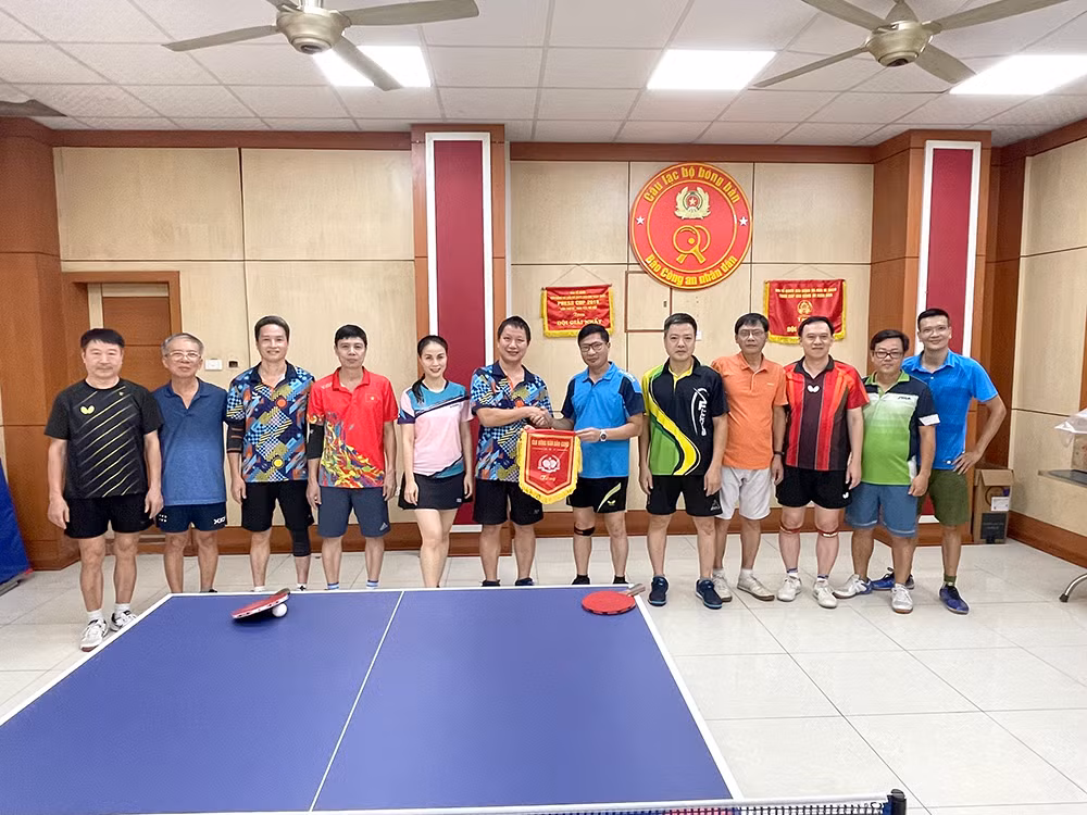 Giao lưu bóng bàn giữa Báo CAND và Báo Nhân dân -0