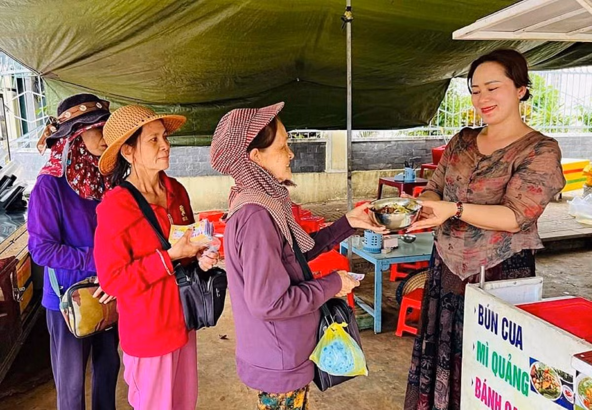 Ân tình giữa bộn bề lo toan -0
