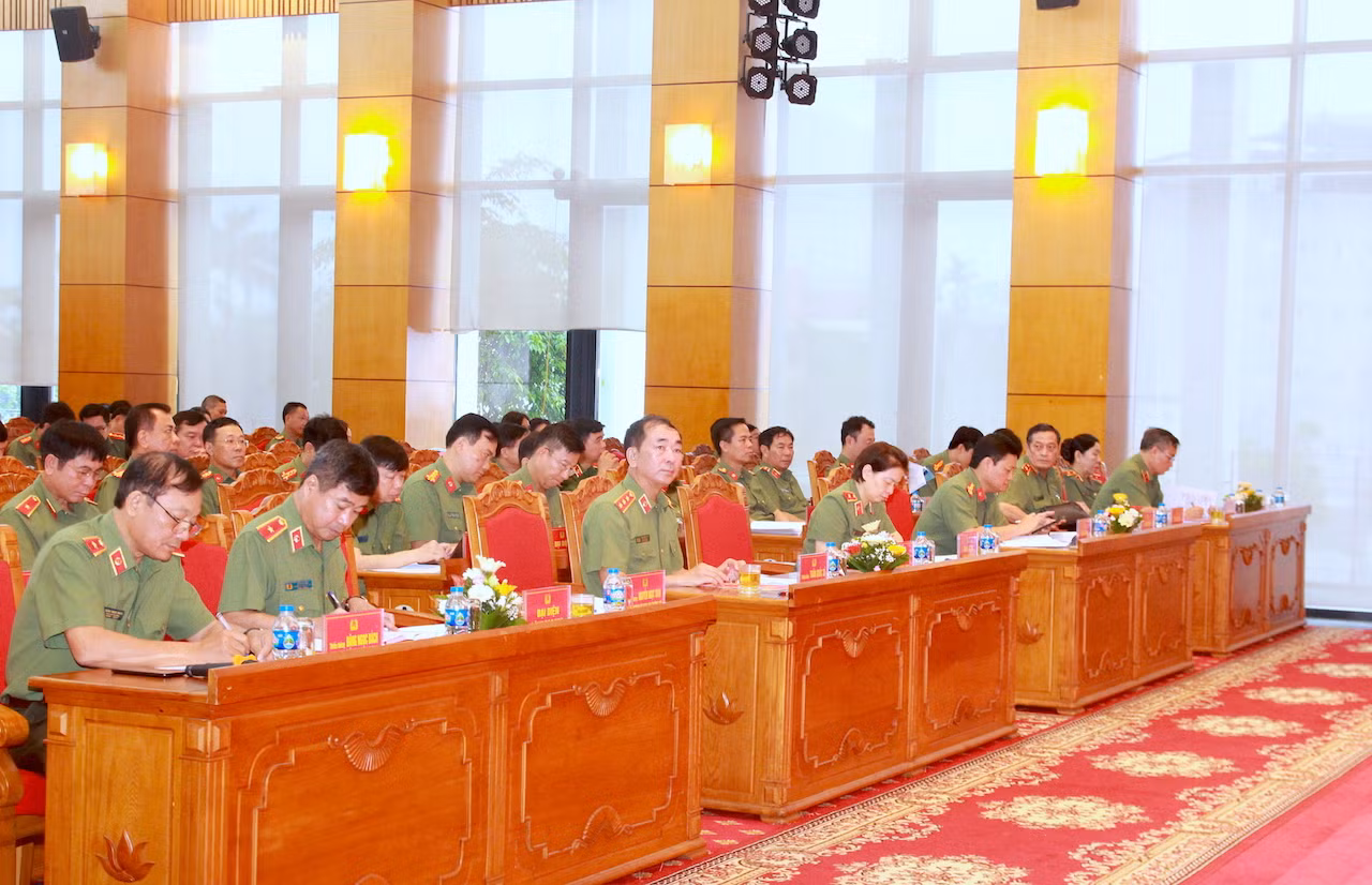 Coi trọng và đổi mới tư duy về công tác chính trị, tư tưởng trong CAND -0