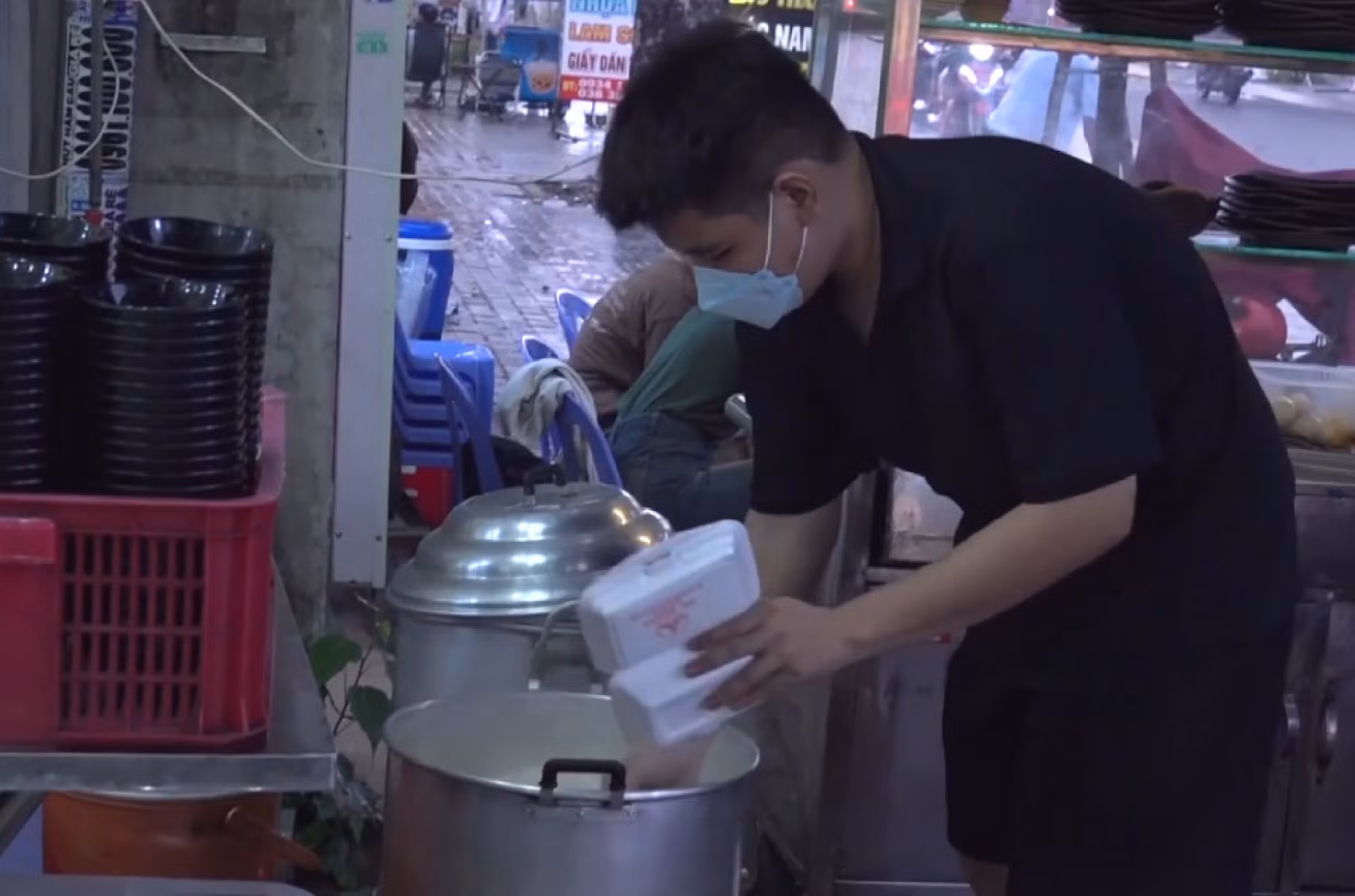 Ân tình giữa bộn bề lo toan -0