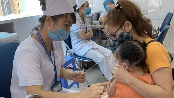 Bệnh sởi gia tăng, có phải do thiếu vaccine?
