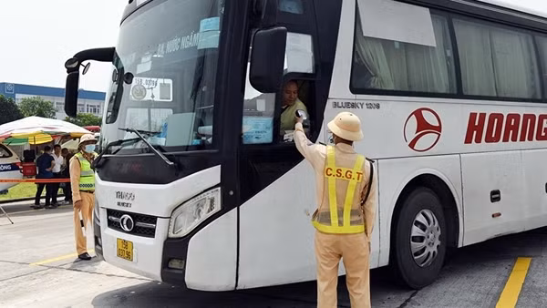 Cấm tuyệt đối nồng độ cồn đối với lái xe: Triệt để thì hết chống chế!