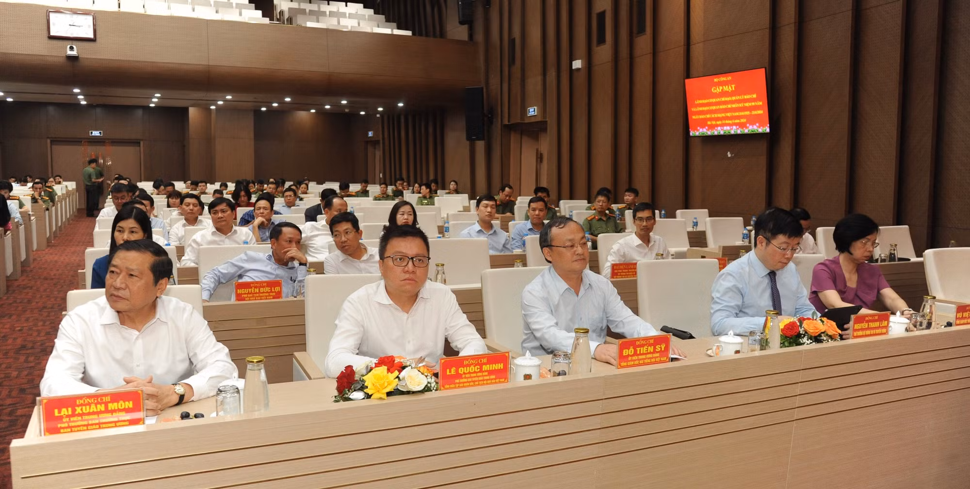 Nhiều tác phẩm báo chí chất lượng để lại tình cảm sâu đậm trong lòng nhân dân và CBCS CAND -0