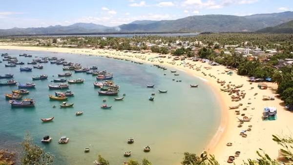 Thị xã Sông Cầu vươn đến mục tiêu thành phố du lịch và dịch vụ ven biển
