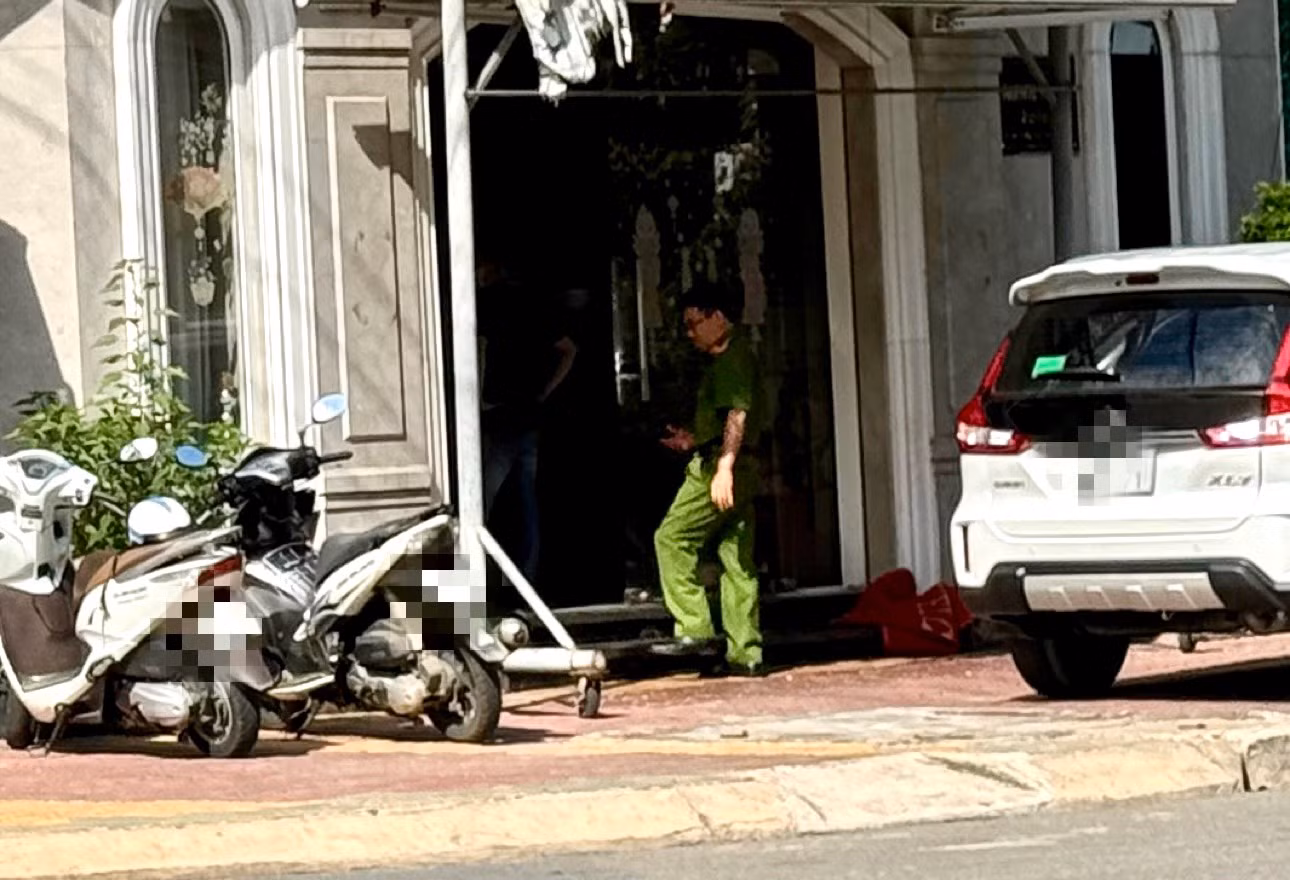 Nam lễ tân khách sạn tử vong chưa rõ nguyên nhân -0