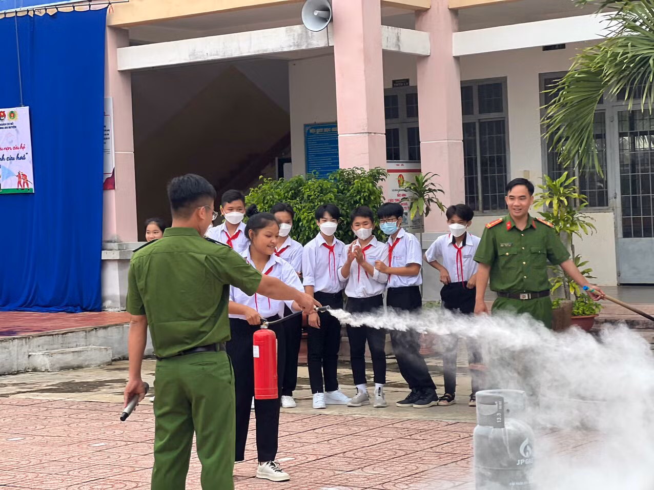 Ngày thứ 7 vì dân của Công an xã biên giới -0