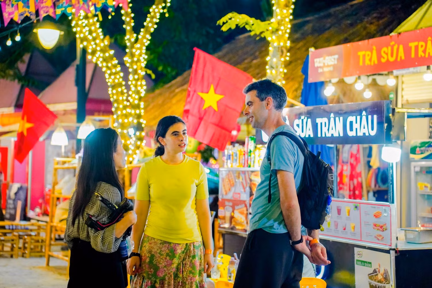 Du khách nườm nượp đến Đà Nẵng dịp lễ 2/9 -0