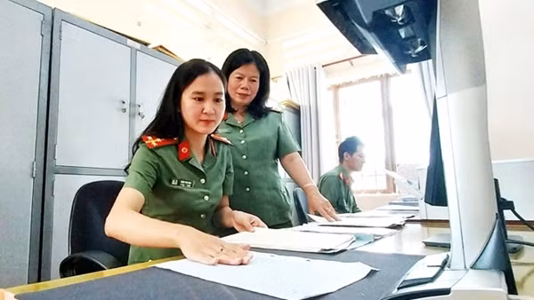 Trắng đêm số hóa hồ sơ