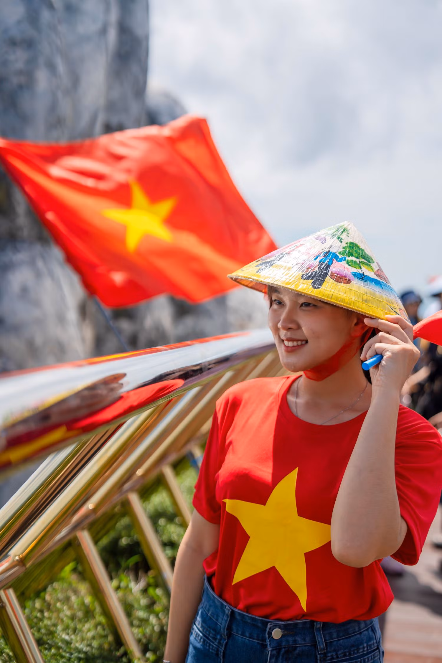 Du khách nườm nượp đến Đà Nẵng dịp lễ 2/9 -1