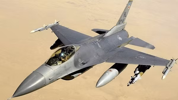 Tổng thống Ukraine sa thải chỉ huy không quân sau vụ rơi máy bay F-16