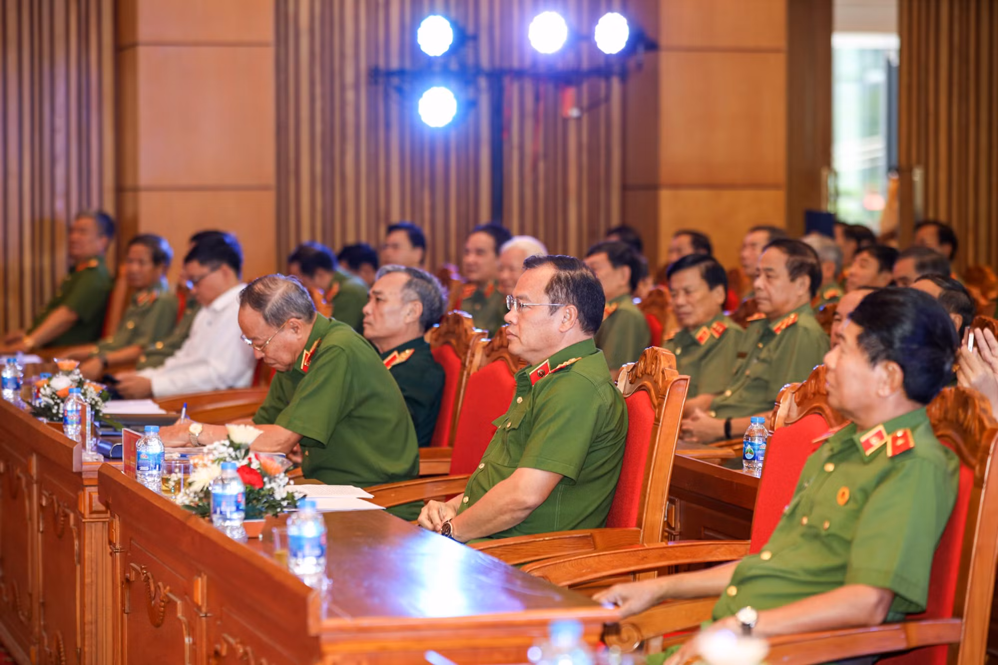 Biểu dương 33 tập thể, 20 cá nhân cựu CAND điển hình tiên tiến trong phong trào toàn dân bảo vệ ANTQ -0