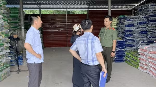 Nông dân thiệt đơn, thiệt kép vì phân bón giả, kém chất lượng