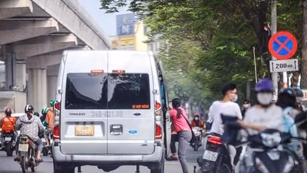 Đề nghị xử lý nghiêm xe trá hình tuyến cố định trước kỳ nghỉ lễ 2/9