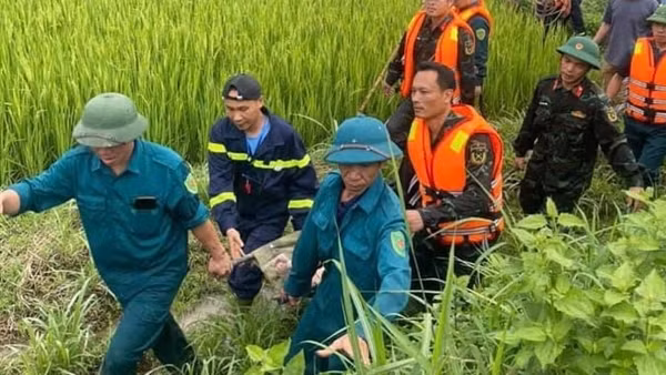 Tìm thấy thi thể đôi nam nữ đi xem sao băng tại Vườn Quốc gia Tam Đảo bị lũ cuốn trôi