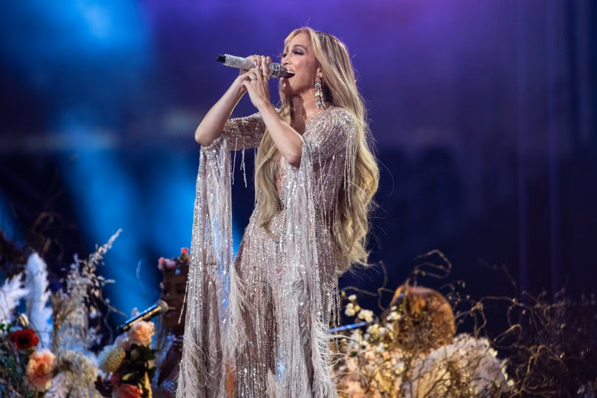 t%3fng là m%3ft trong nh%3fng “n%3f hoàng” l%3fy l%3fng c%3fa dòng nh%3fc latin, jennifer lopez v%3fn ph%3fi h%3fy show di%3fn có hon 200.000 d%3fng_vé vì %3f %3fm.jpeg -0