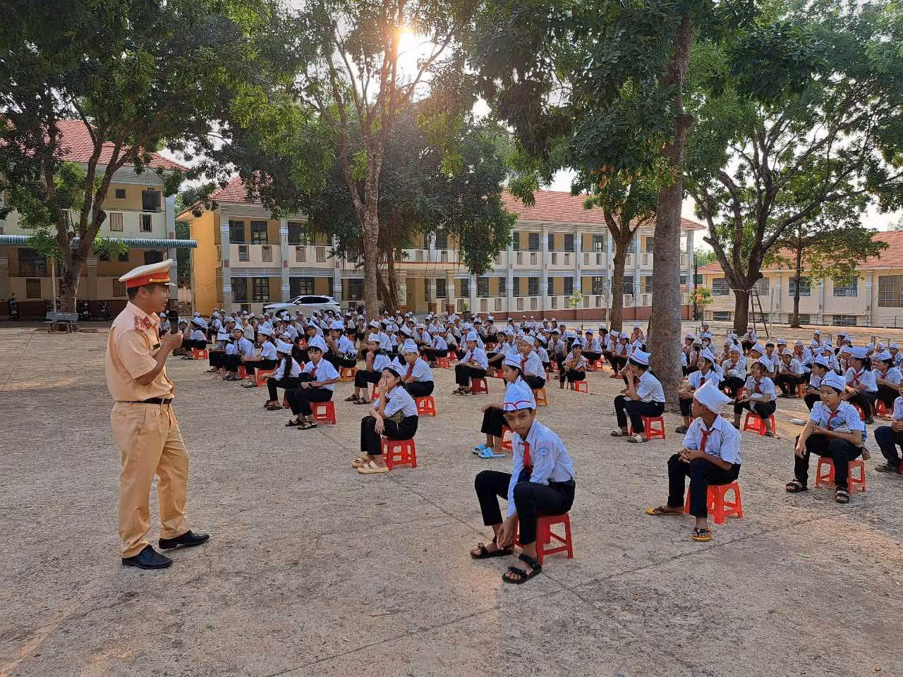 Bình Phước:&nbsp;Tăng cường tuyên truyền và xử lý vi phạm Luật Giao thông lứa tuổi học sinh -0