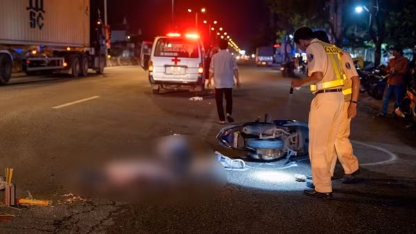 Truy tìm tài xế và xe đầu kéo va chạm trên Quốc lộ 51 làm một người phụ nữ tử vong