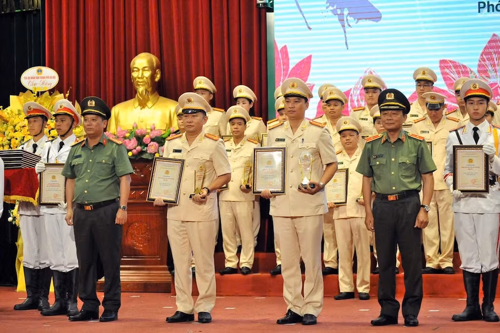 Tuyên dương 55 điển hình tiên tiến Công an Thủ đô -0