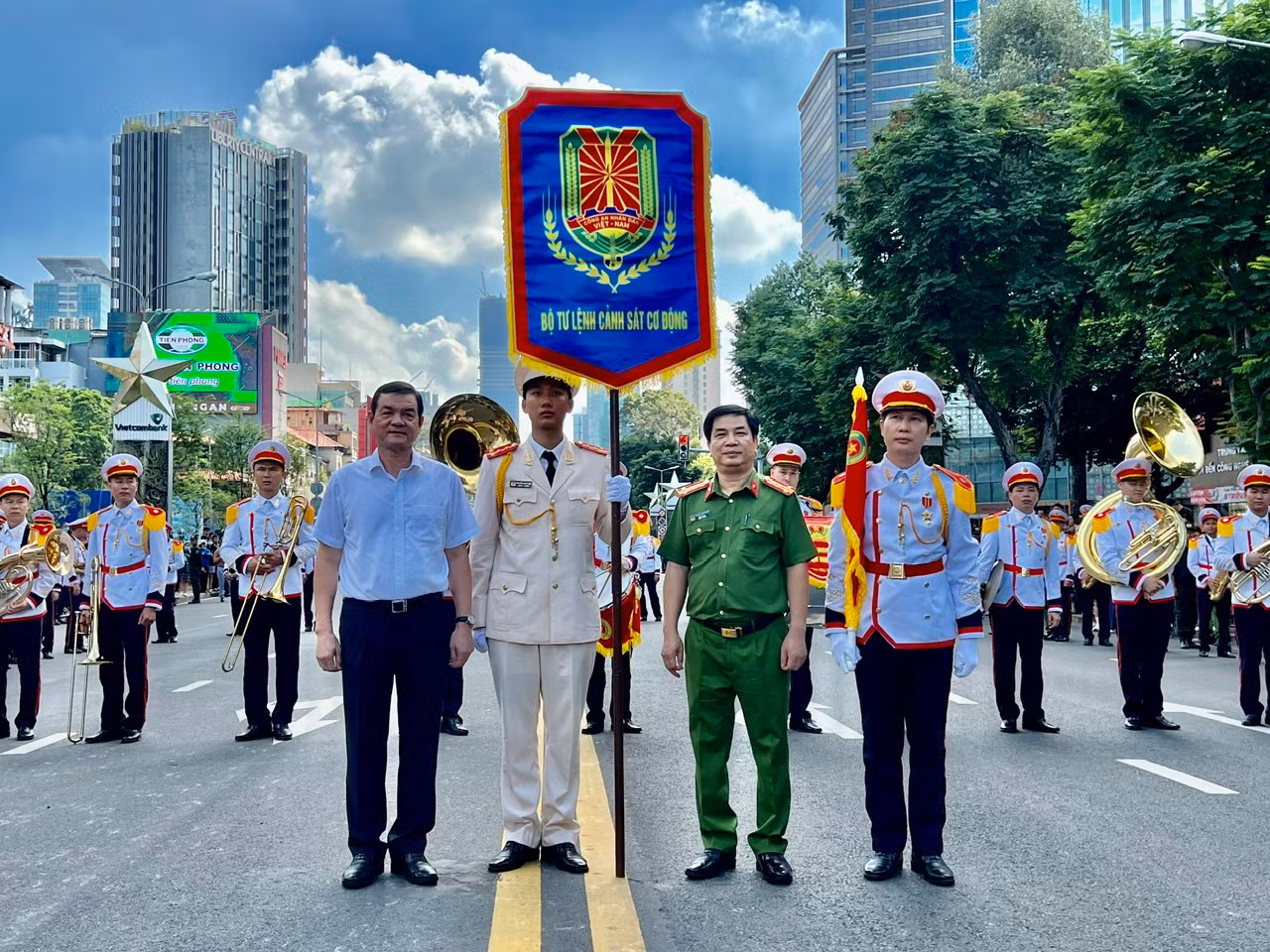 Chương trình đặc biệt biểu diễn võ thuật, diễu hành kỵ binh và nhạc kèn CAND -0