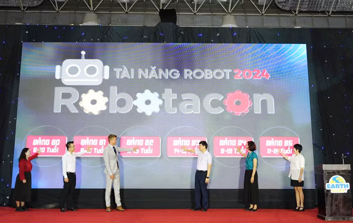 Vinamilk đồng hành cùng hơn 1.500 tài năng trẻ trong cuộc thi ROBOTACON WRO 2024 -0