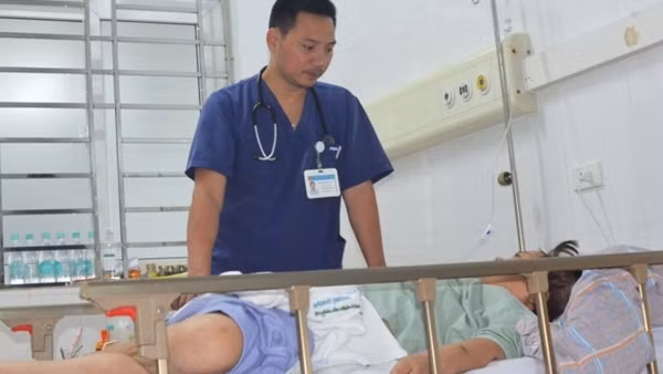 Cấp cứu 4 bệnh nhân bị nhiễm "vi khuẩn ăn thịt người"