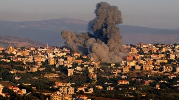 Căng thẳng với Israel, Hezbollah rút khỏi trụ sở ở thủ đô Beirut