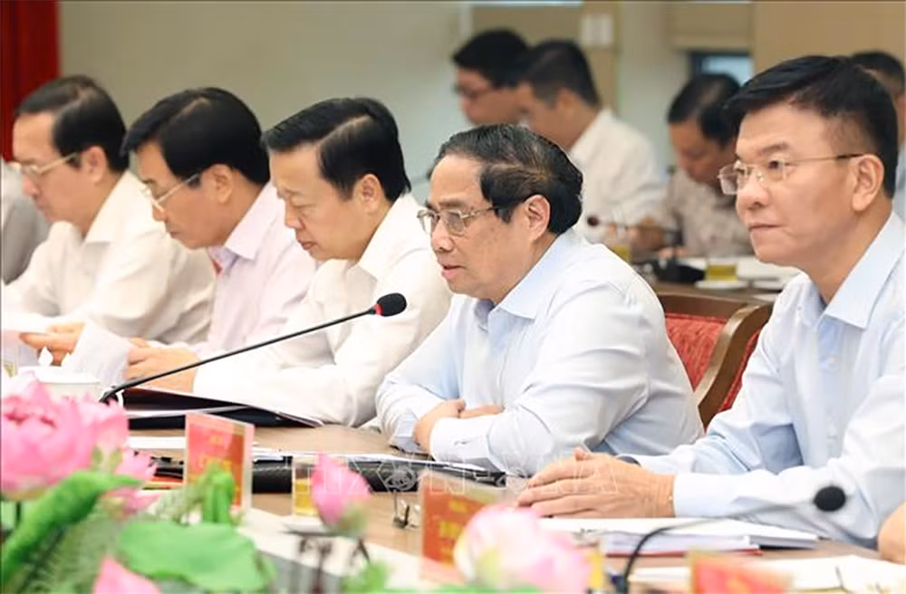 Thủ tướng: Thực hiện 5 trọng tâm, 10 nhiệm vụ phát triển Hà Nội thời gian tới -0