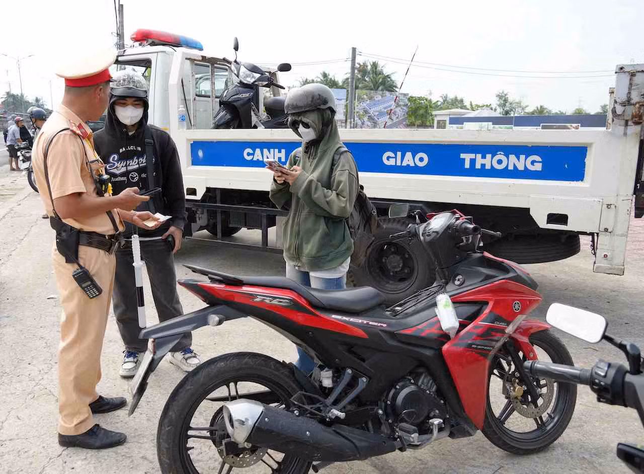 lực lượng cảnh sát giao thông công an tỉnh thực hiện nhiệm vụ tuần tra kiểm soát trên ql1. ảnh trọng tín (3).jpeg -0