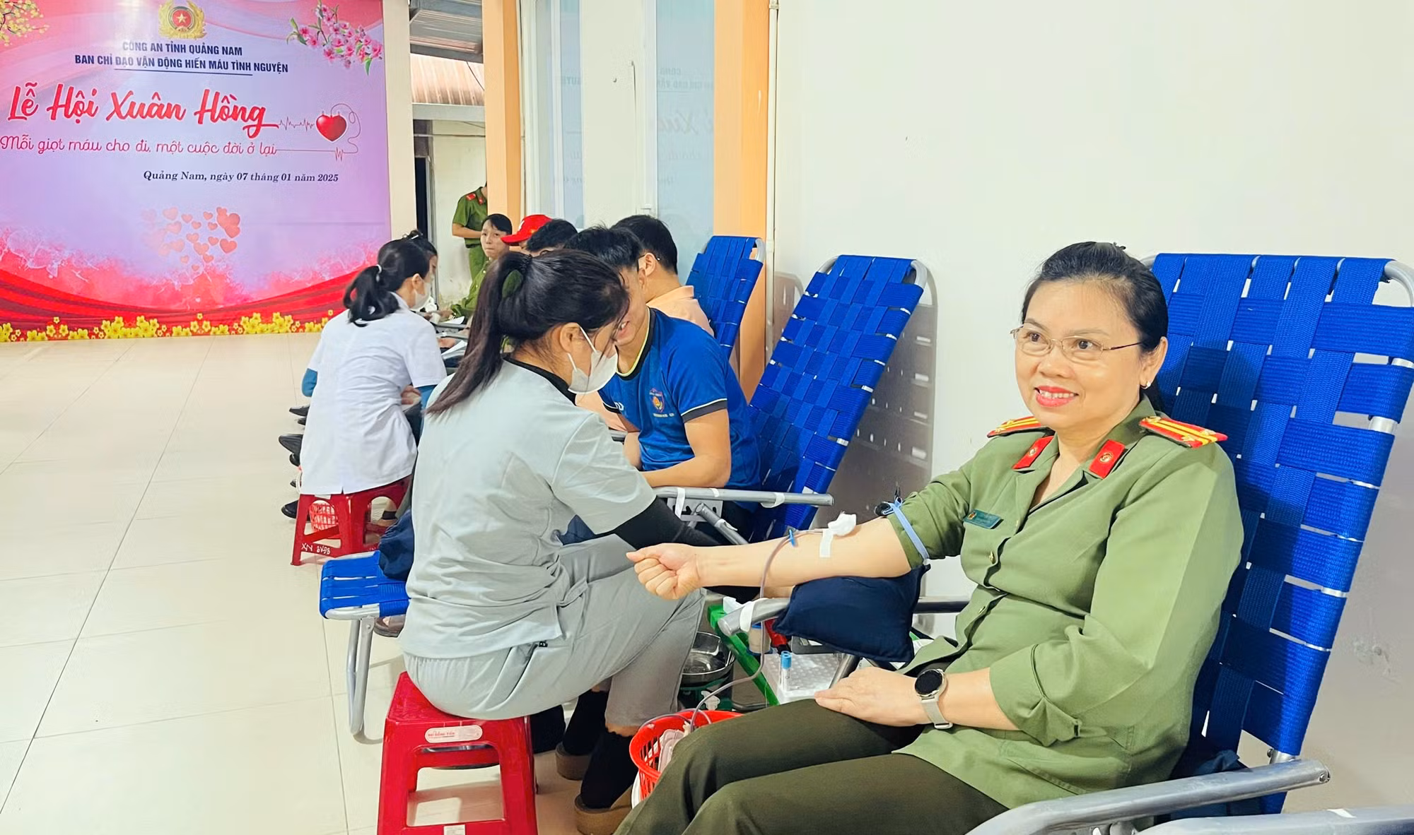 Thu hơn 200 đơn vị máu từ chương trình “Lễ hội xuân hồng” -0