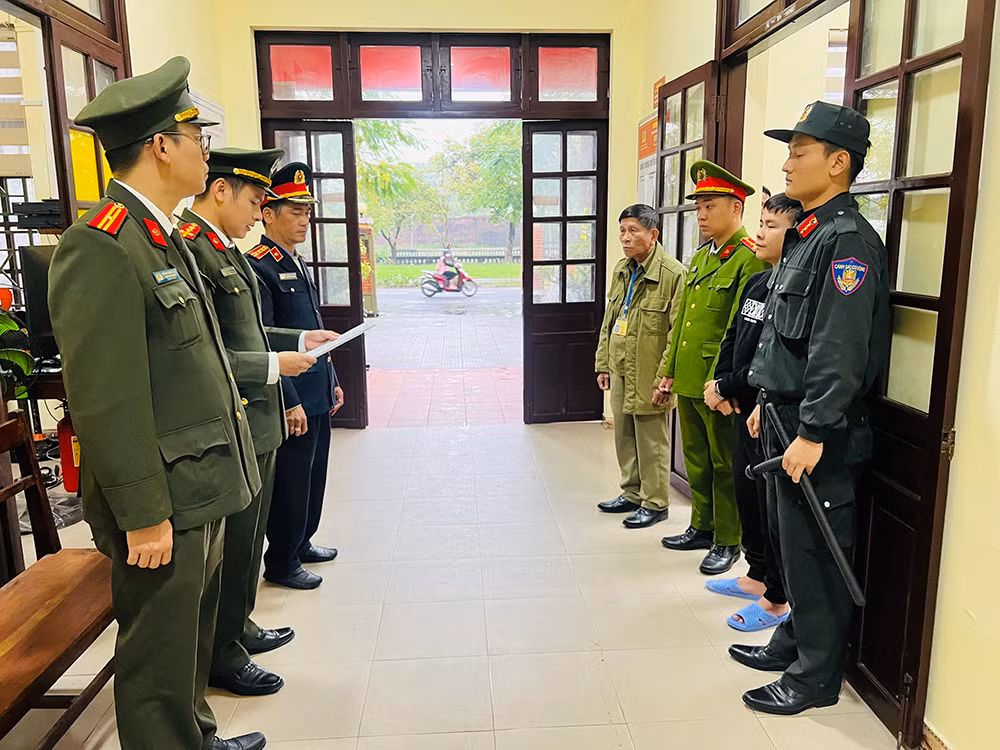 Triệt xóa nhiều đường dây đánh bạc hàng trăm tỷ đồng -0