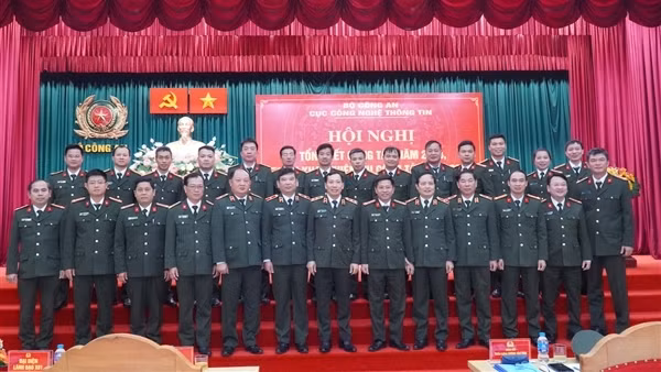Cục Công nghệ thông tin vinh danh, tuyên dương các điển hình tiên tiến ảnh 6 Phát triển hạ tầng công nghệ thông tin phục vụ đắc lực công tác Công an