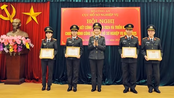 Cục Hồ sơ nghiệp vụ đẩy mạnh chuyển đổi số, ứng dụng công nghệ thông tin trong công tác hồ sơ