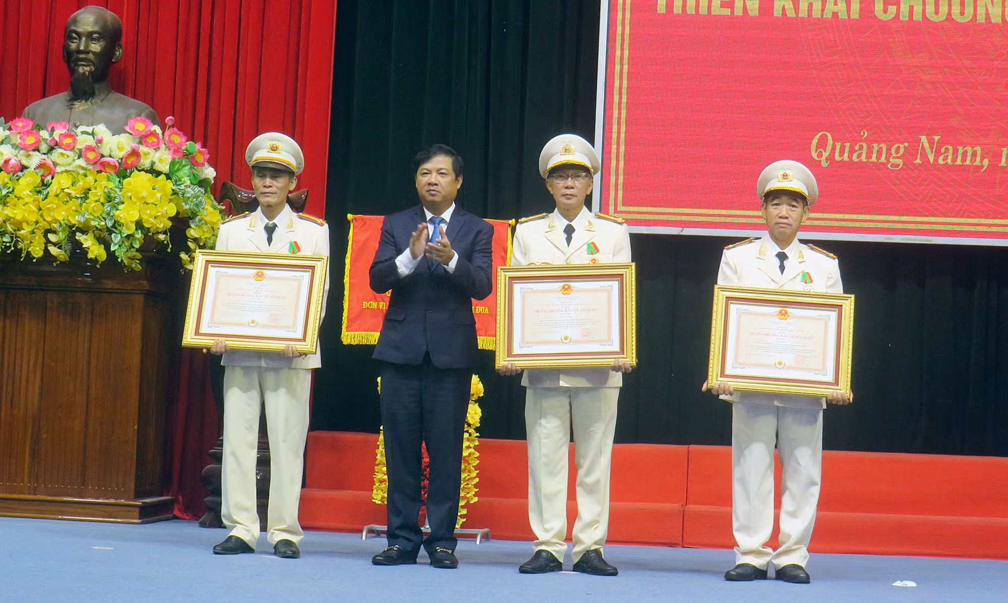 Công an tỉnh Quảng Nam cần gương mẫu, đi đầu trong thực hiện nhiệm vụ được giao -0