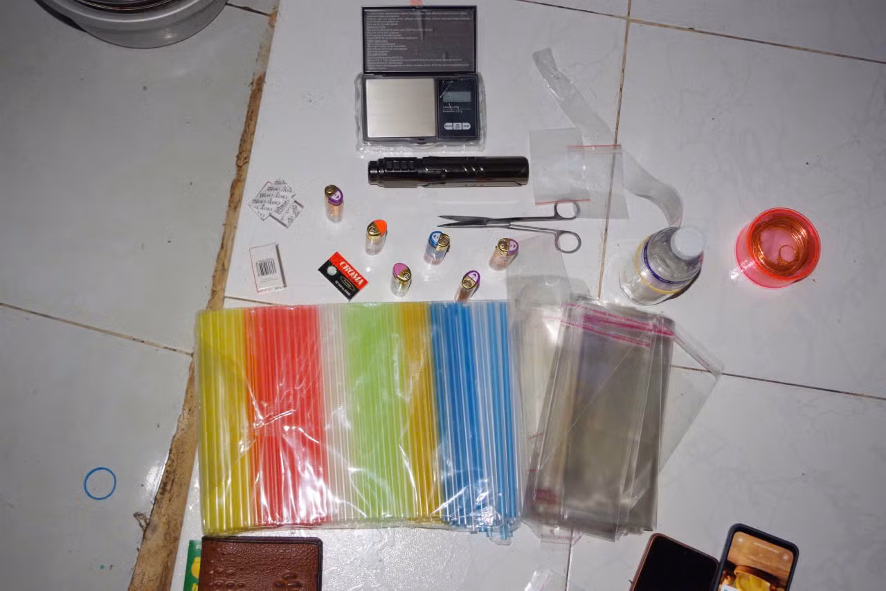 21 con nghiện bị bắt khi tụ tập mua ma túy sử dụng -0